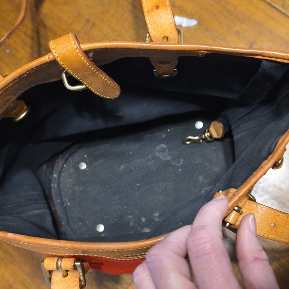 Dooney & Bourke Cabriolet Collection bucket Tote Bag - Picture 12 of 16